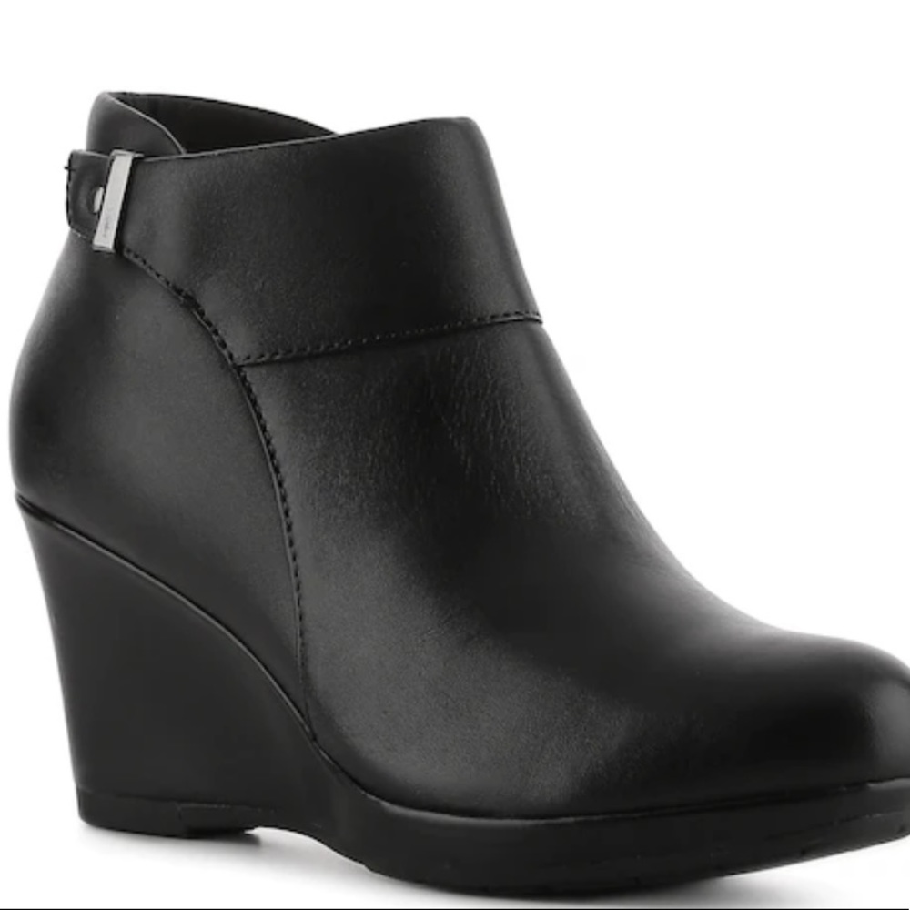 Clarks Camryn Fiona Black Booties Size 8.5M NWT